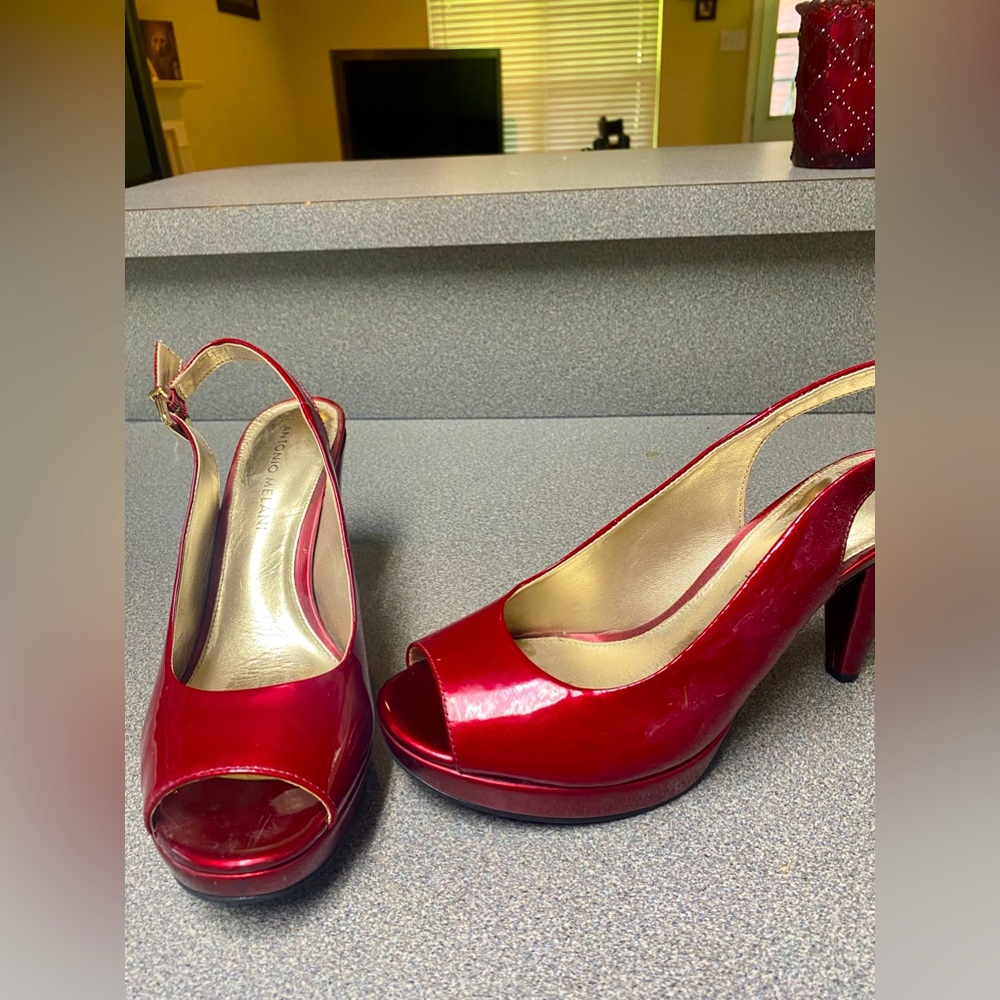 Antonio Melani Preowned Red Open Toe Heels
